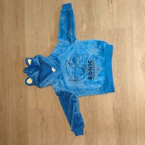 NWOT Sonic the Hedgehog Sweater